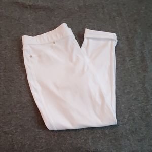 NWOT Simply Vera Wang Leggings